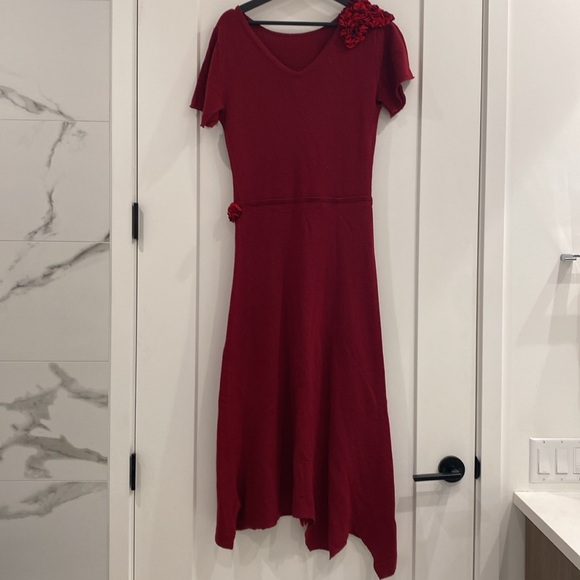 Cashmere and wool red dress with petal handiwork from Anthropologie - NWOT - Picture 3 of 5